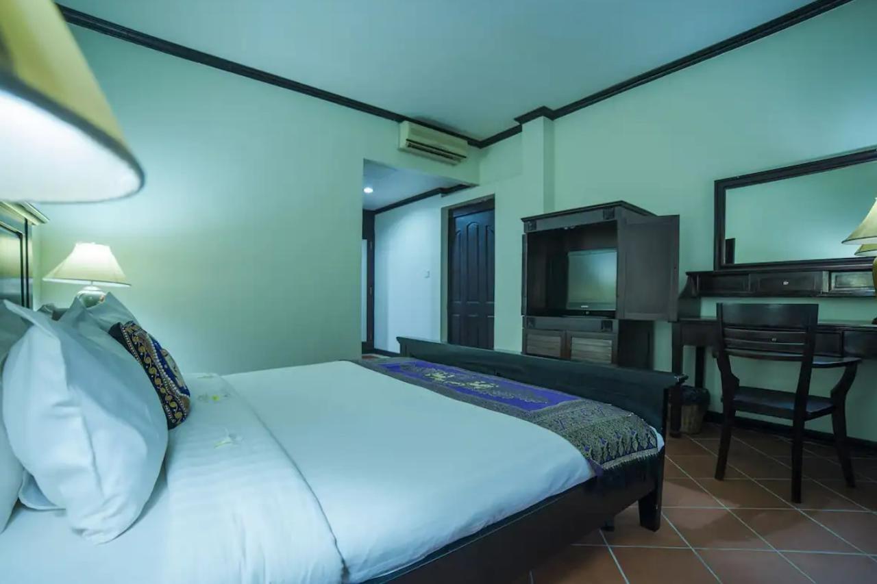 Grand Sunset Angkor Hotel Сиемрип Экстерьер фото